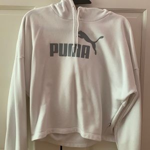 BARELY WORN PUMA HOODIE